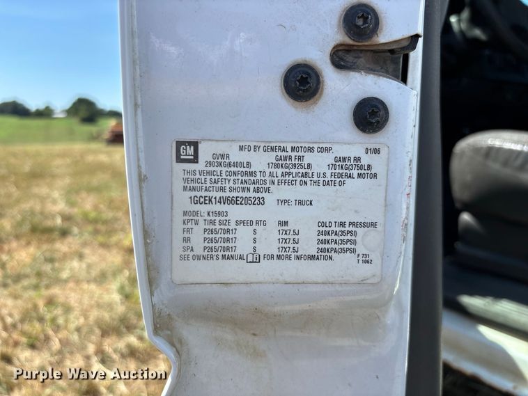 image for item EO4485 2006 Chevrolet Silverado 1500 pickup truck