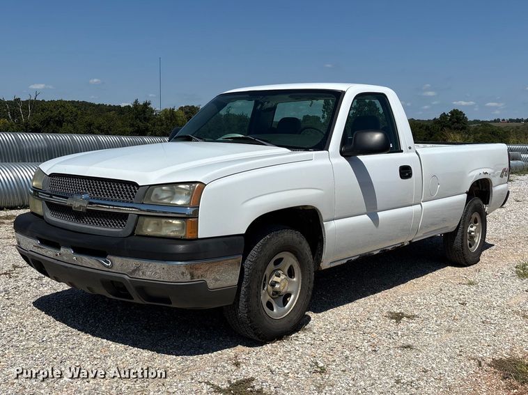 2004 Chevrolet Silverado 1500 pickup truck