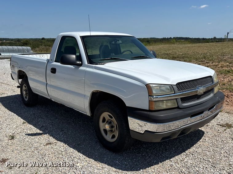 image for item EO4486 2004 Chevrolet Silverado 1500 pickup truck