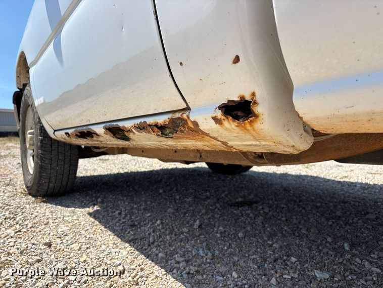 image for item EO4486 2004 Chevrolet Silverado 1500 pickup truck
