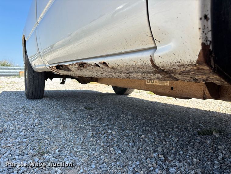 image for item EO4486 2004 Chevrolet Silverado 1500 pickup truck