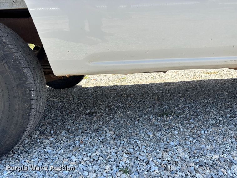 image for item EO4486 2004 Chevrolet Silverado 1500 pickup truck