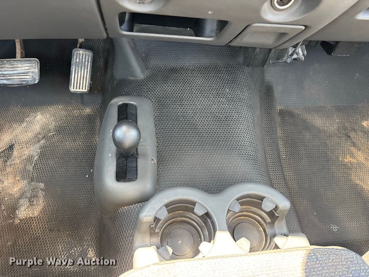 image for item EO4486 2004 Chevrolet Silverado 1500 pickup truck