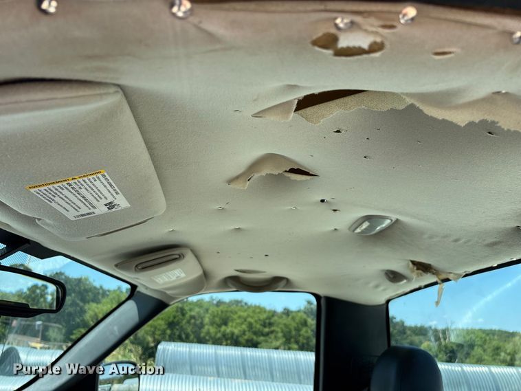 image for item EO4486 2004 Chevrolet Silverado 1500 pickup truck