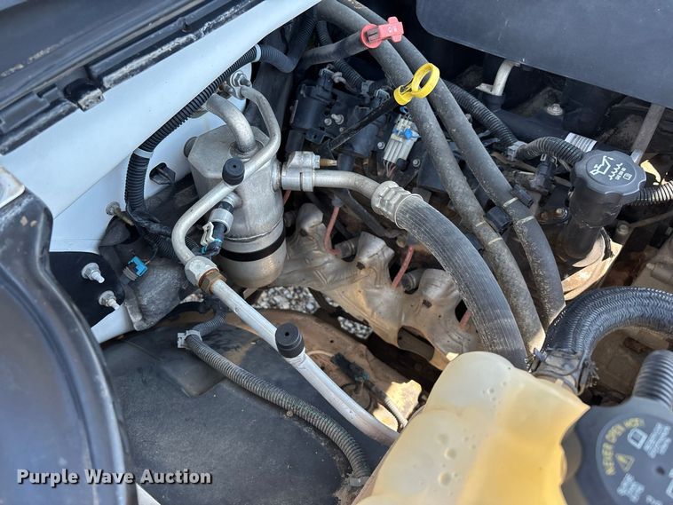 image for item EO4486 2004 Chevrolet Silverado 1500 pickup truck