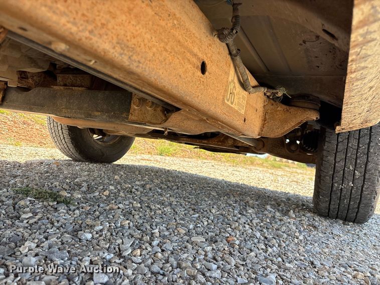 image for item EO4486 2004 Chevrolet Silverado 1500 pickup truck