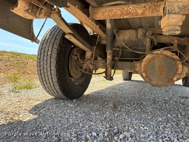 image for item EO4486 2004 Chevrolet Silverado 1500 pickup truck