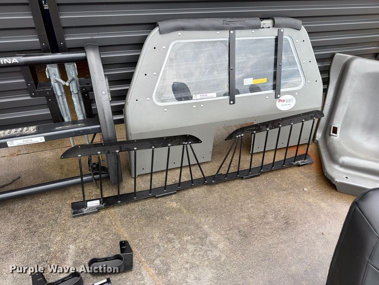 image for item EO8728 Law enforcement equipment