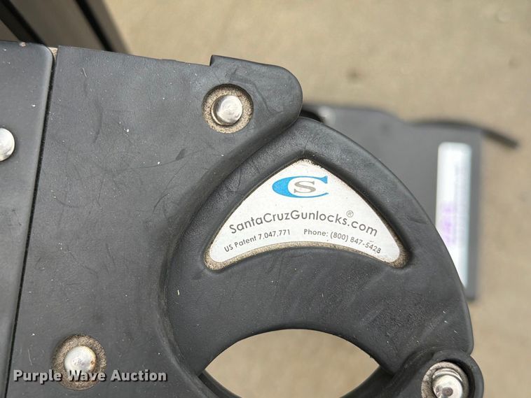 image for item EO8728 Law enforcement equipment