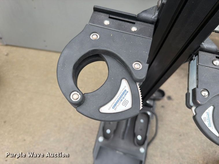 image for item EO8728 Law enforcement equipment