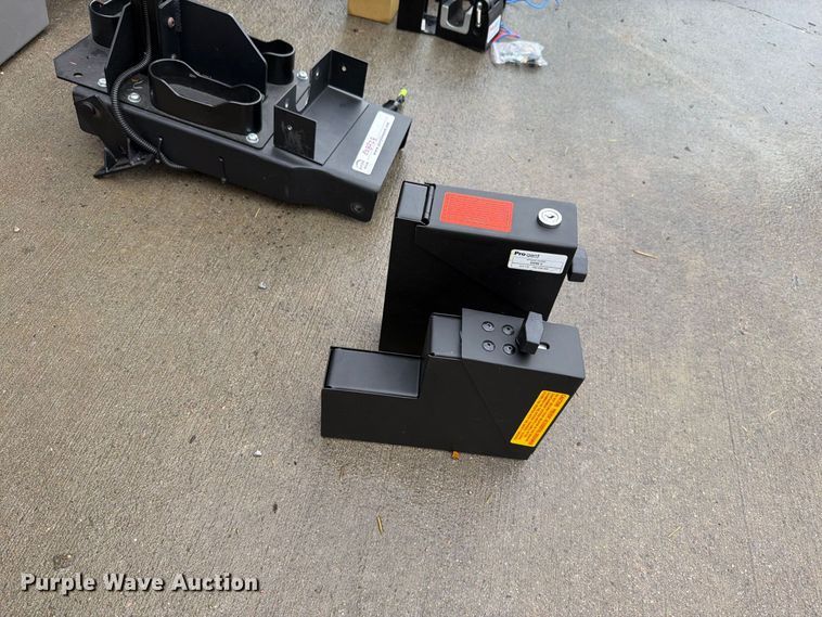image for item EO8728 Law enforcement equipment