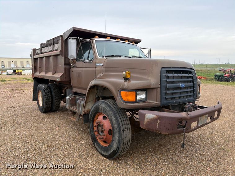 image for item ER1998 1995 Ford F800 dump truck