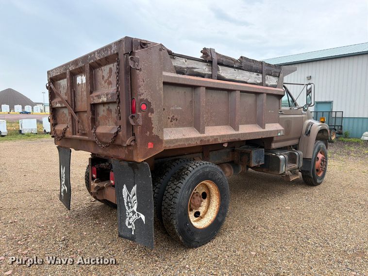 image for item ER1998 1995 Ford F800 dump truck