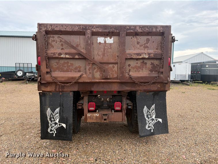 image for item ER1998 1995 Ford F800 dump truck