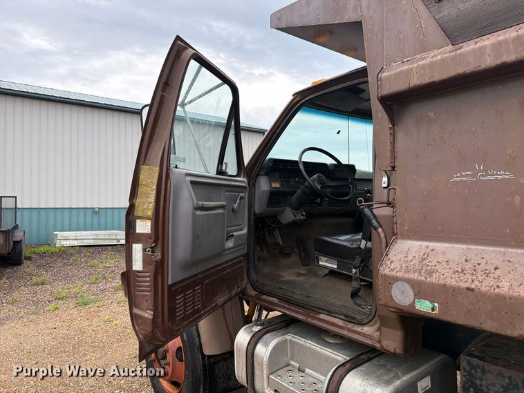 image for item ER1998 1995 Ford F800 dump truck