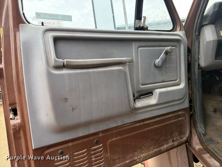 image for item ER1998 1995 Ford F800 dump truck