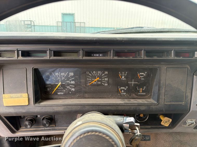 image for item ER1998 1995 Ford F800 dump truck