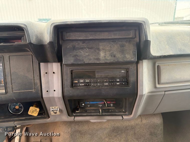 image for item ER1998 1995 Ford F800 dump truck
