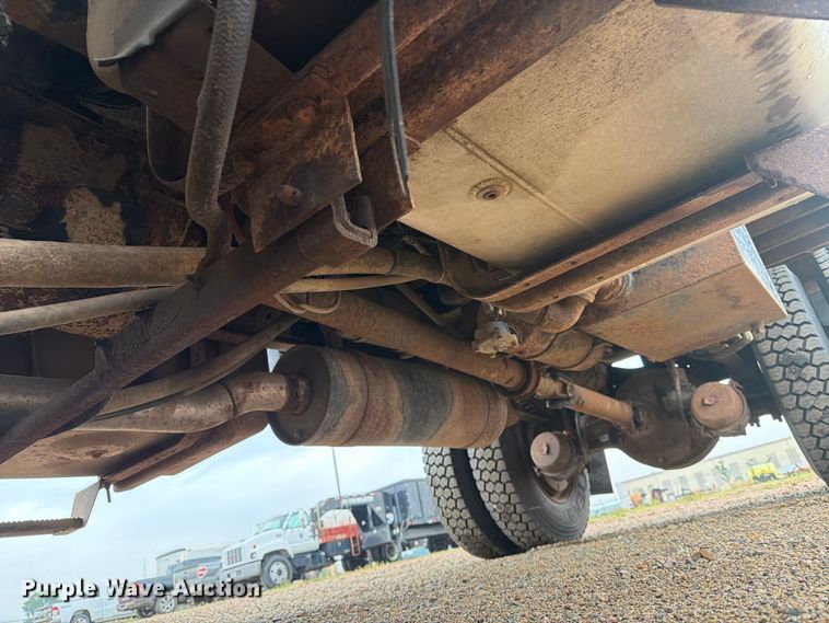 image for item ER1998 1995 Ford F800 dump truck