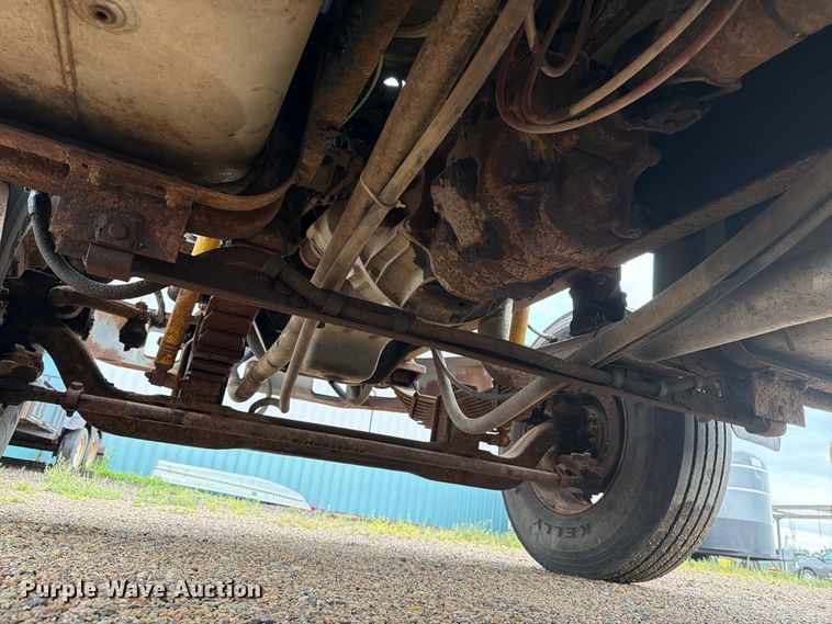image for item ER1998 1995 Ford F800 dump truck