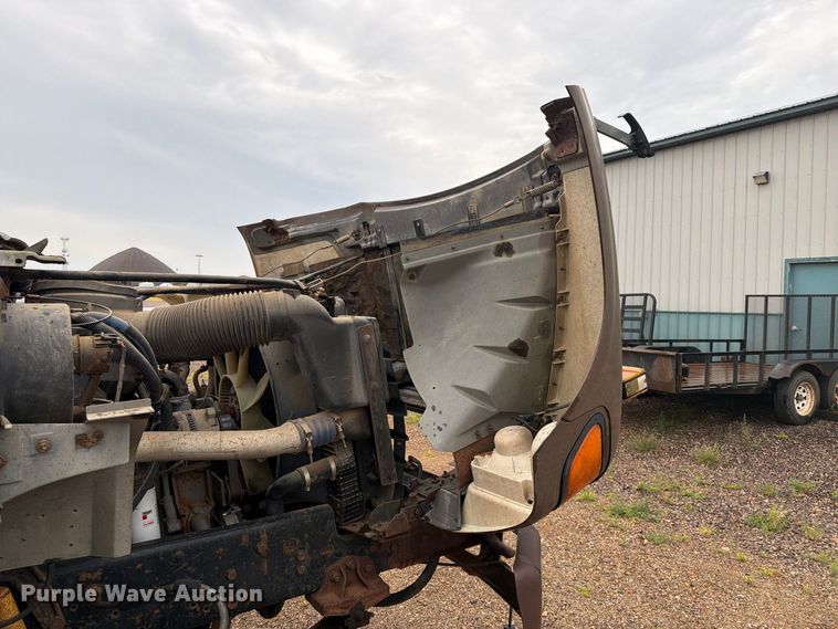 image for item ER1998 1995 Ford F800 dump truck