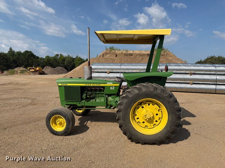 image for item ER2001 1975 John Deere 2030 tractor