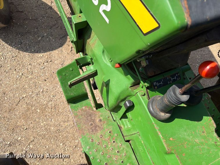 image for item ER2001 1975 John Deere 2030 tractor