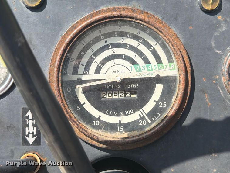 image for item ER2001 1975 John Deere 2030 tractor