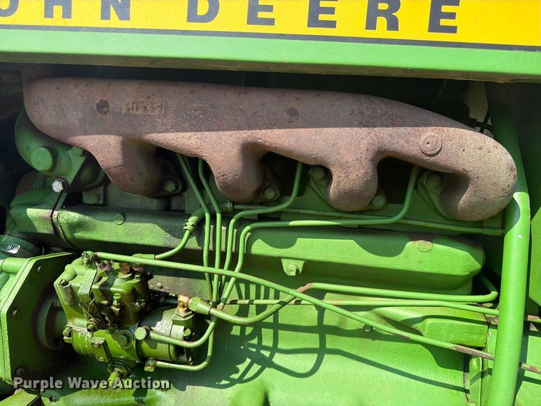 image for item ER2001 1975 John Deere 2030 tractor
