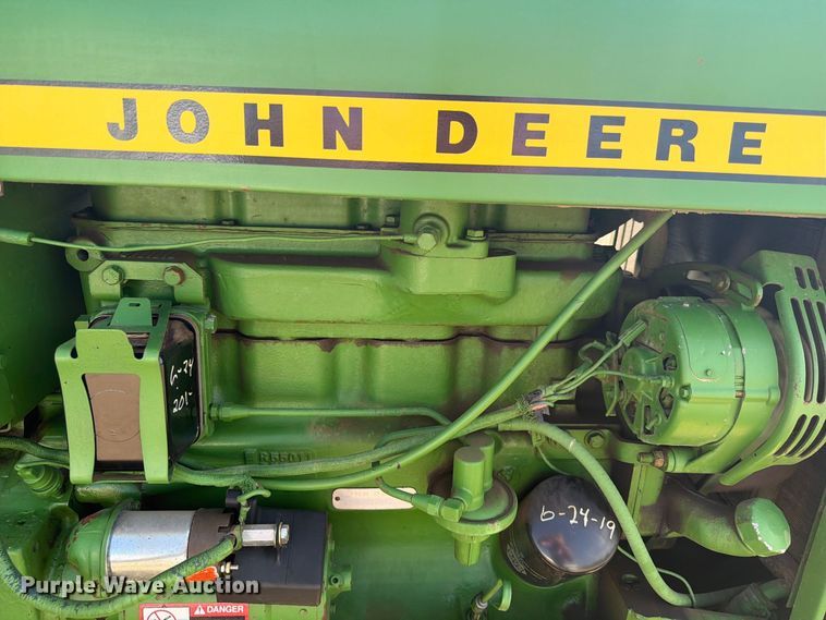 image for item ER2001 1975 John Deere 2030 tractor
