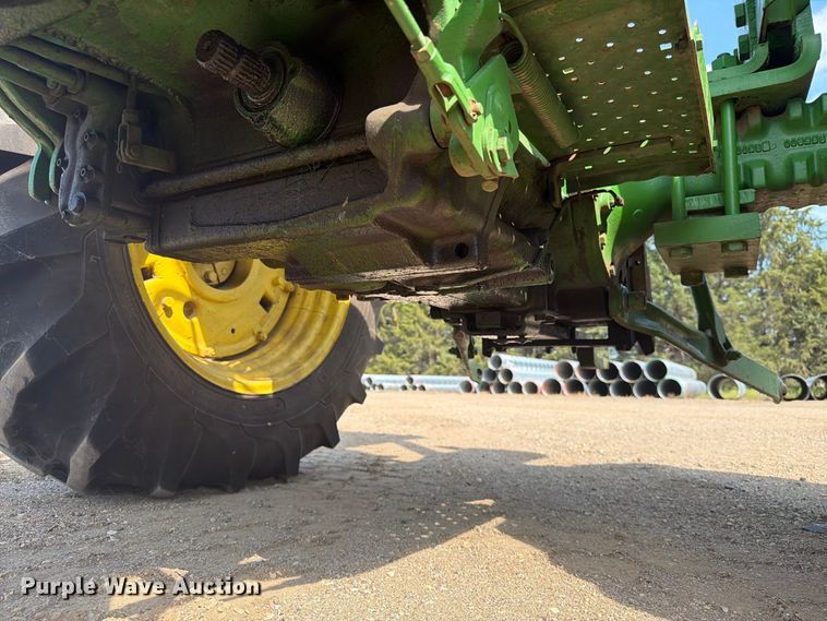 image for item ER2001 1975 John Deere 2030 tractor