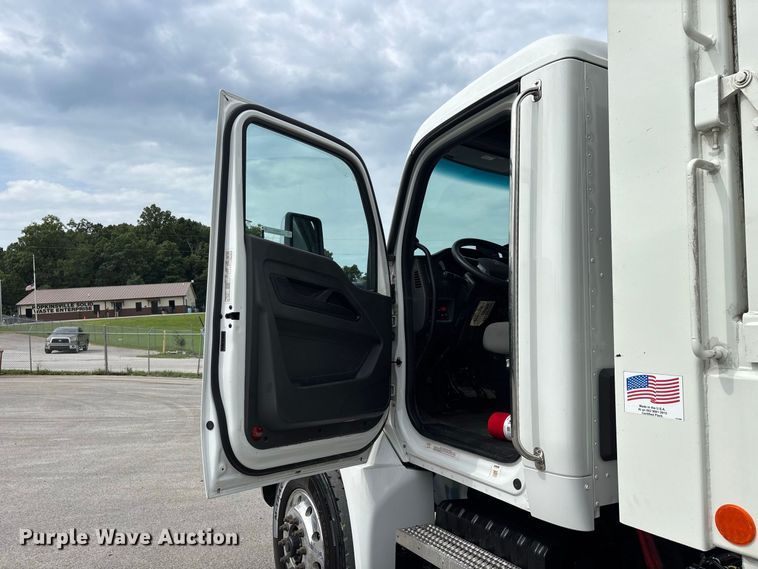 image for item ER3184 2025 Kenworth T480 refuse truck