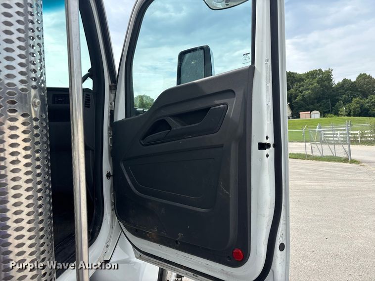image for item ER3184 2025 Kenworth T480 refuse truck
