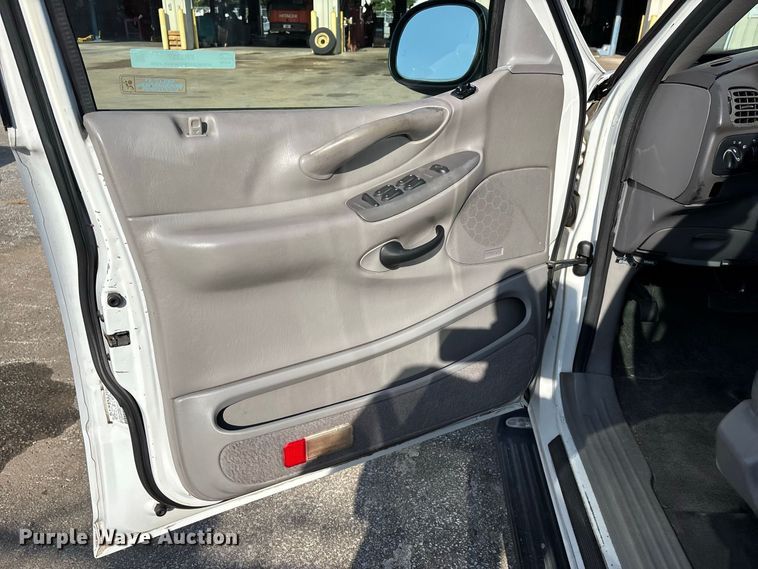 image for item ER3237 1998 Ford Expedition SUV