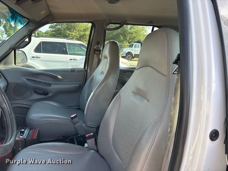 image for item ER3237 1998 Ford Expedition SUV