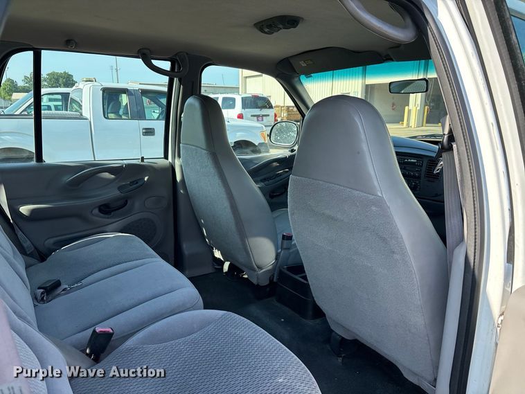 image for item ER3237 1998 Ford Expedition SUV