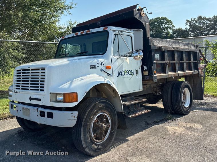 image for item ER3240 1997 International 4700 bucket truck