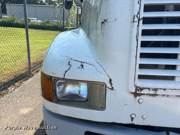 image for item ER3240 1997 International 4700 bucket truck