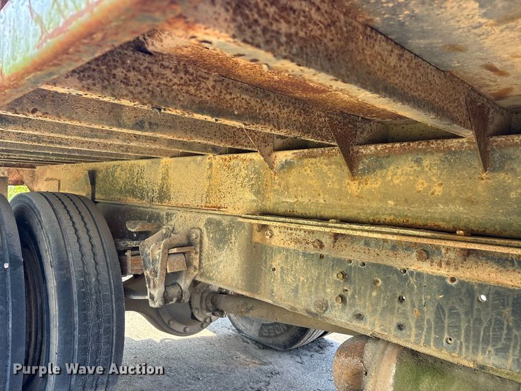 image for item ER3240 1997 International 4700 bucket truck
