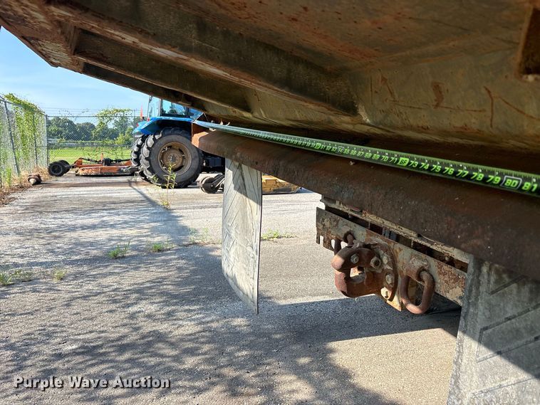 image for item ER3240 1997 International 4700 bucket truck