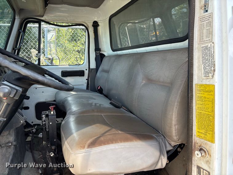 image for item ER3240 1997 International 4700 bucket truck