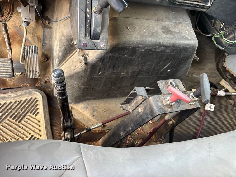 image for item ER3240 1997 International 4700 bucket truck