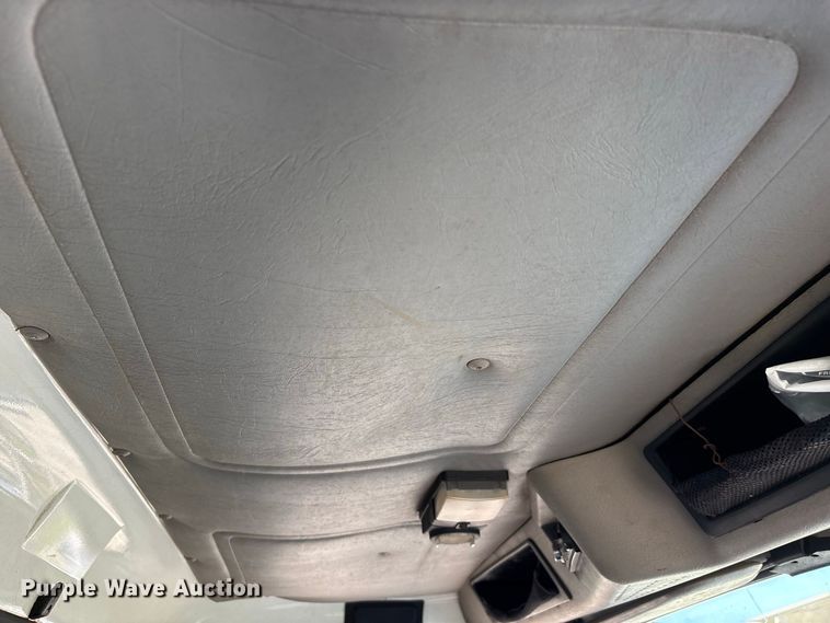 image for item ER3240 1997 International 4700 bucket truck
