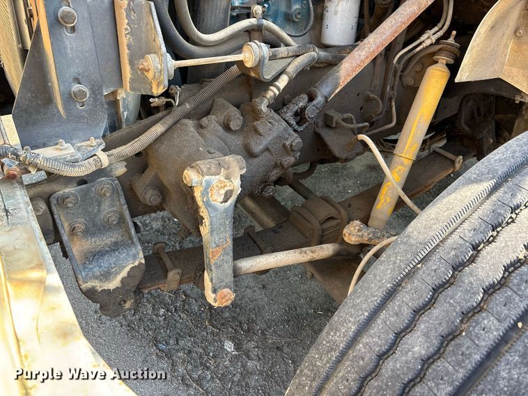 image for item ER3240 1997 International 4700 bucket truck