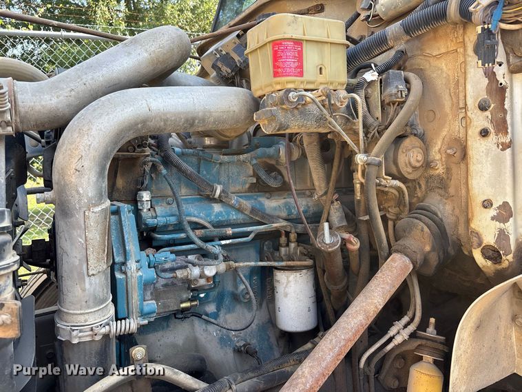 image for item ER3240 1997 International 4700 bucket truck