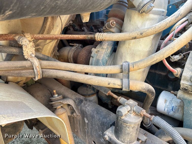 image for item ER3240 1997 International 4700 bucket truck