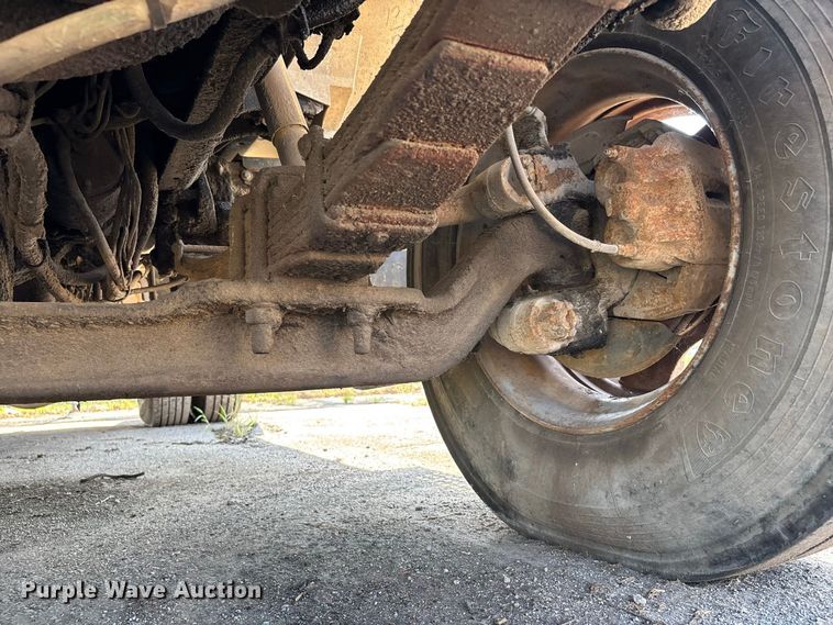 image for item ER3240 1997 International 4700 bucket truck