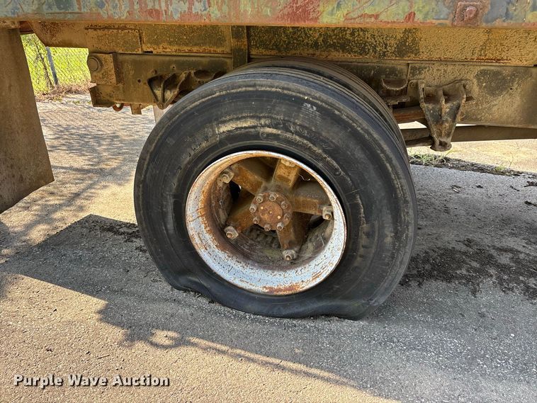 image for item ER3240 1997 International 4700 bucket truck