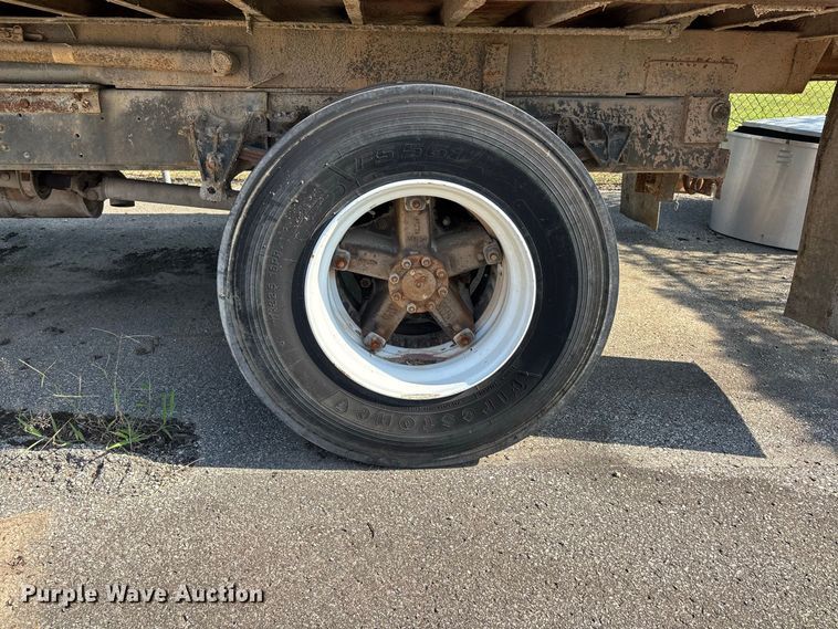image for item ER3240 1997 International 4700 bucket truck