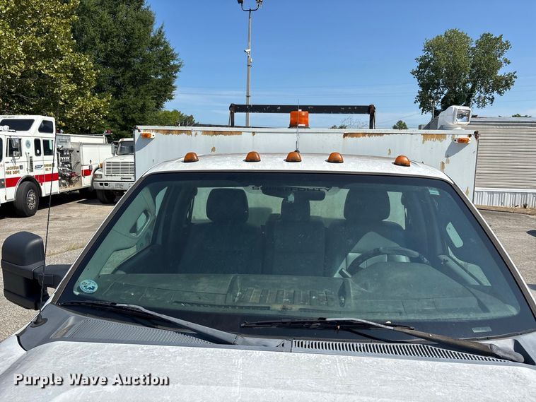 image for item ER3242 2012 Ford F450 Super Duty dump truck
